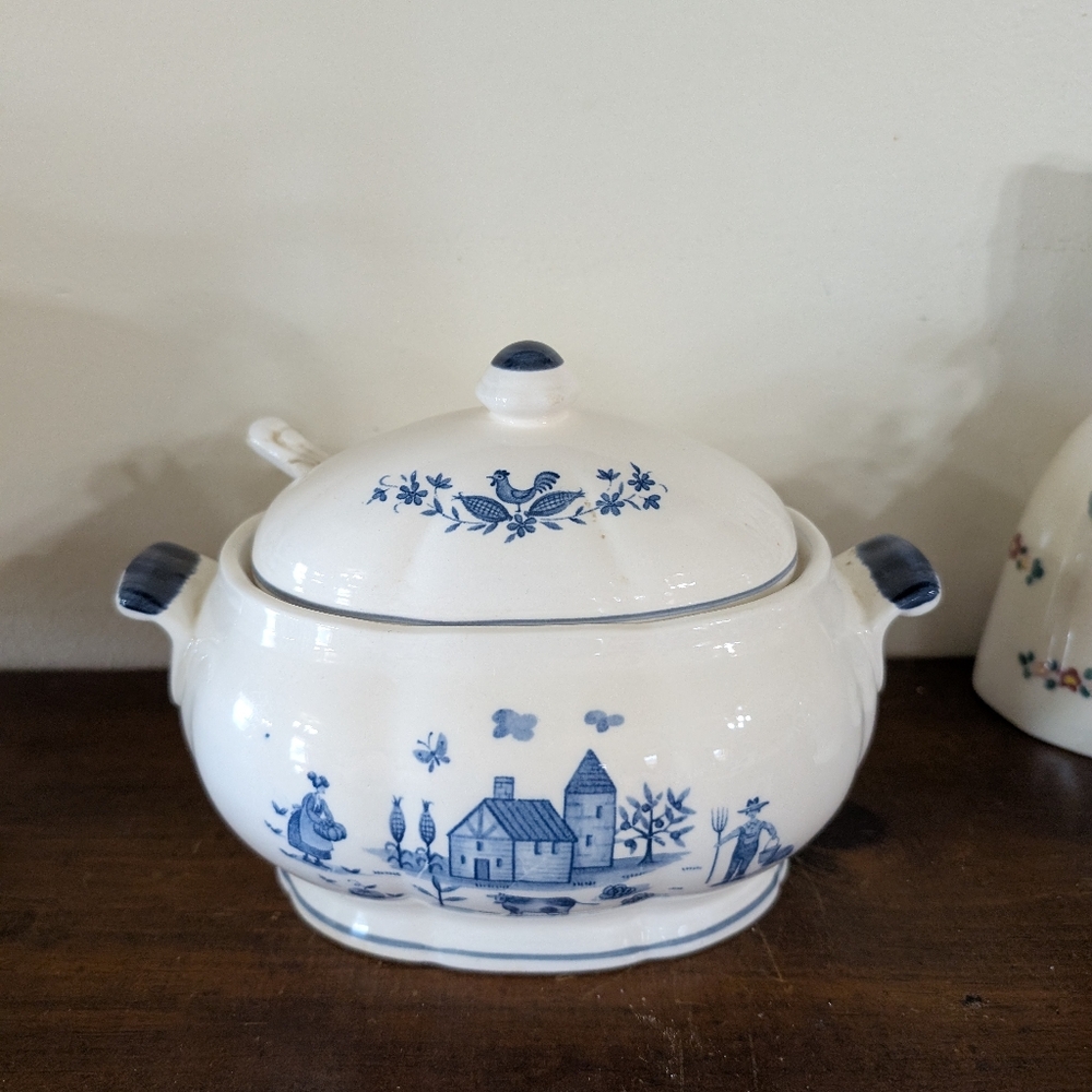 Vintage Delft Ceramic Soup Tureen Lid & Ladle Farm Country Design Kitchen Decor - Picture 4 of 13